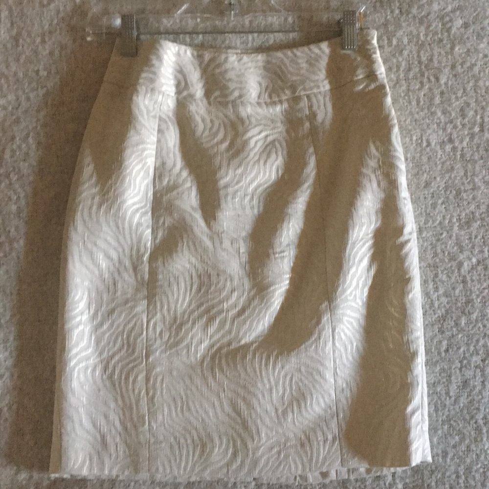 Cream colored- pencil skirt with texture